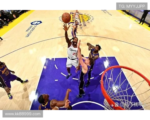 湖人险胜快船三核狂砍67分一役